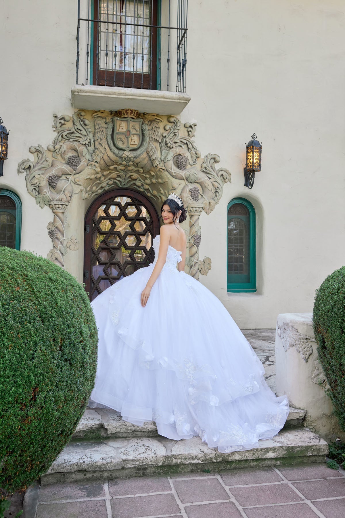 Elegant Lace Embellished Long Bridal Wedding Gown Detailed