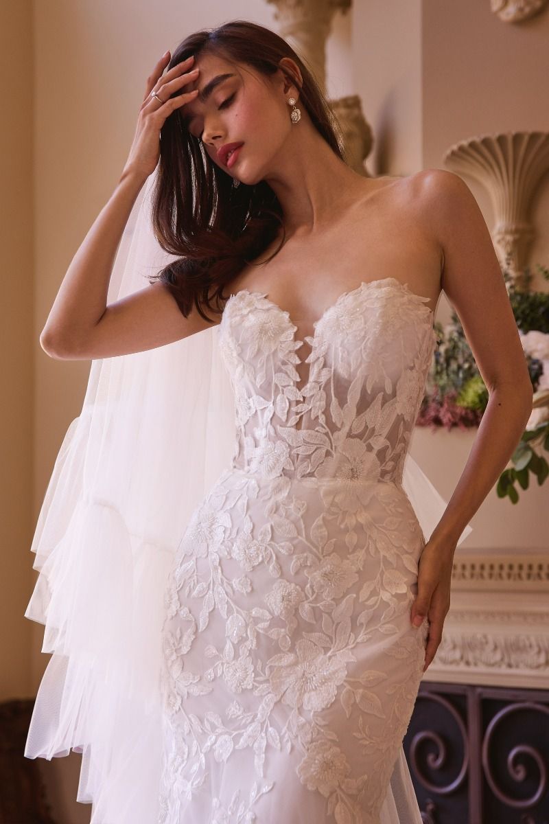 Off-Shoulder Floral Lace Embellihsed Wedding Dress with Detachable Sleeves & Chapel